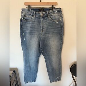 Judy Blue Medium Wash Slim fit Jeans